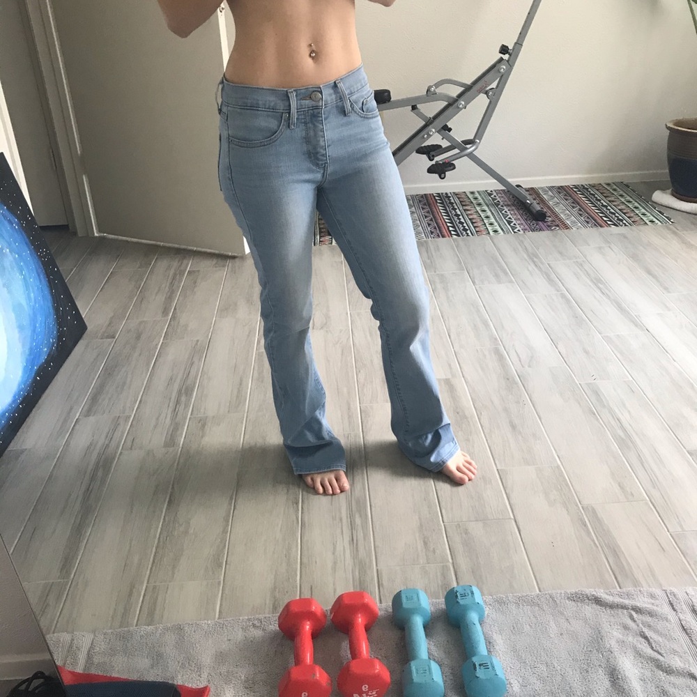 ✨Levi bootcut jeans✨